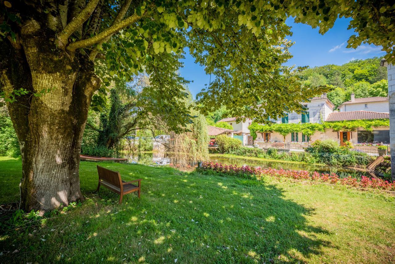 Отель Moulin De Vigonac Valeuil Экстерьер фото